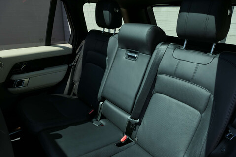Land Rover Range Rover 3.0 Range Rover Vogue D MHEV Auto 4WD 5dr 6