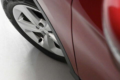 Nissan Qashqai 1.3 Qashqai Acenta Premium DiG-T Semi-Auto 5dr 9