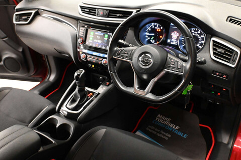 Nissan Qashqai 1.3 Qashqai Acenta Premium DiG-T Semi-Auto 5dr 8