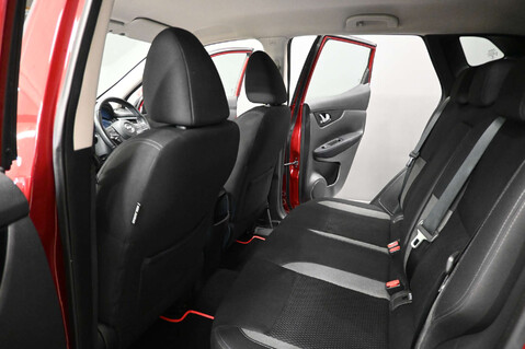 Nissan Qashqai 1.3 Qashqai Acenta Premium DiG-T Semi-Auto 5dr 16