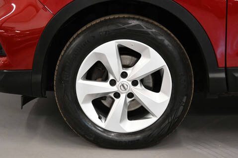 Nissan Qashqai 1.3 Qashqai Acenta Premium DiG-T Semi-Auto 5dr 41