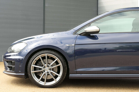 Volkswagen Golf 2.0 Golf R DSG 4WD 3dr 11