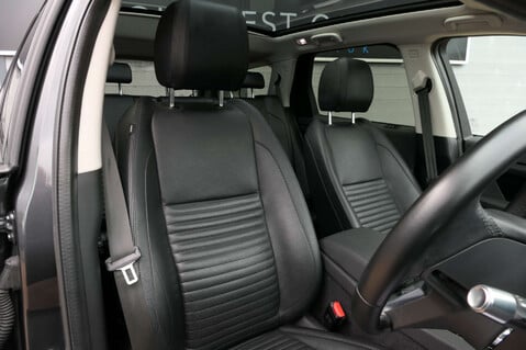 Land Rover Discovery Sport 2.0 Discovery Sport SE MHEV Auto 4WD 5dr 5