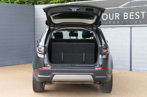 Land Rover Discovery Sport 2.0 Discovery Sport SE MHEV Auto 4WD 5dr 16