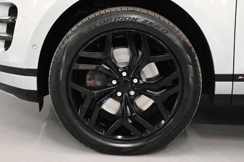 Land Rover Range Rover Evoque 2.0 Range Rover Evoque R-Dynamic SE Auto 4WD 5dr 37