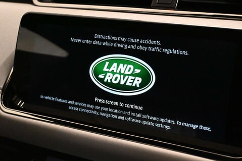 Land Rover Range Rover Evoque 2.0 Range Rover Evoque R-Dynamic SE Auto 4WD 5dr 38