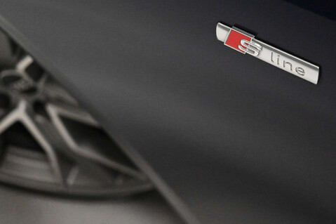 Audi A4 2.0 A4 Vorsprung 40 TDI MHEV Q Semi-Auto 4WD 5dr 33