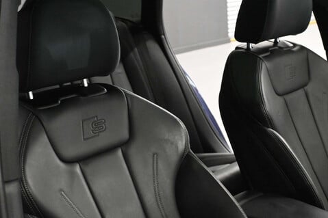 Audi A4 2.0 A4 Vorsprung 40 TDI MHEV Q Semi-Auto 4WD 5dr 44