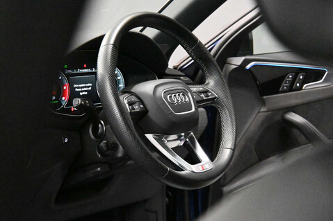 Audi A4 2.0 A4 Vorsprung 40 TDI MHEV Q Semi-Auto 4WD 5dr 4