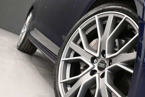 Audi A4 2.0 A4 Vorsprung 40 TDI MHEV Q Semi-Auto 4WD 5dr 11