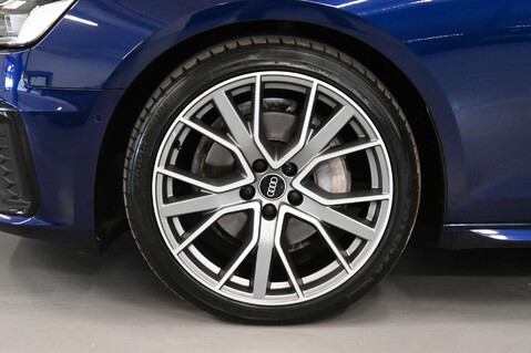 Audi A4 2.0 A4 Vorsprung 40 TDI MHEV Q Semi-Auto 4WD 5dr 25