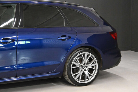 Audi A4 2.0 A4 Vorsprung 40 TDI MHEV Q Semi-Auto 4WD 5dr 29