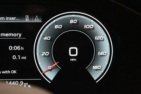 Audi A4 2.0 A4 Vorsprung 40 TDI MHEV Q Semi-Auto 4WD 5dr 41