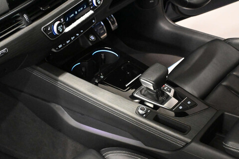 Audi A4 2.0 A4 Vorsprung 40 TDI MHEV Q Semi-Auto 4WD 5dr 46