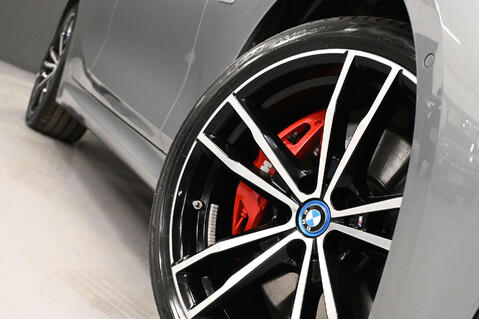BMW 3 Series 2.0 330e 12kWh M Sport Touring 5dr Petrol Plug-in Hybrid Auto Euro 6 (s/s) 30