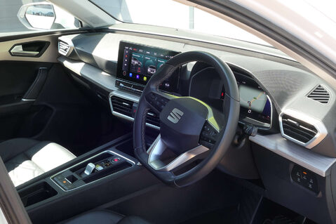 SEAT Leon 1.4 Leon Xcellence Luxury PHEV Semi-Auto 5dr 4