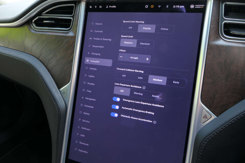 Tesla Model S ModeL S 75D 4WD 5dr 32