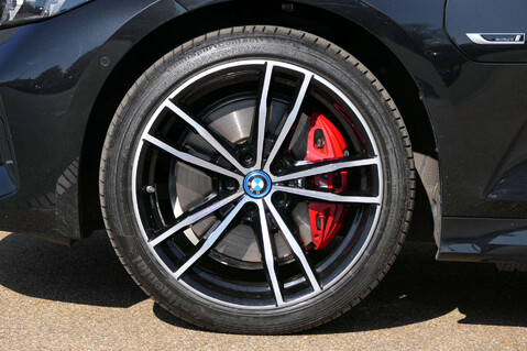 BMW 3 Series M SPORT AUTO 9