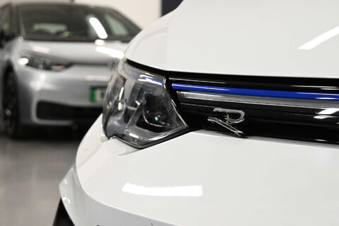 Volkswagen Golf 2.0 Golf R TSi 4Motion Semi-Auto 4WD 5dr 19