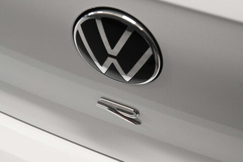 Volkswagen Golf 2.0 Golf R TSi 4Motion Semi-Auto 4WD 5dr 35