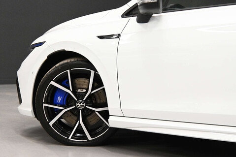 Volkswagen Golf 2.0 Golf R TSi 4Motion Semi-Auto 4WD 5dr 53