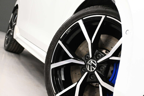 Volkswagen Golf 2.0 Golf R TSi 4Motion Semi-Auto 4WD 5dr 56
