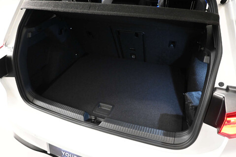 Volkswagen Golf 2.0 Golf R TSi 4Motion Semi-Auto 4WD 5dr 64