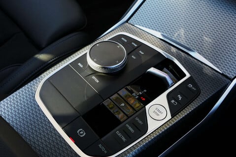 BMW 3 Series 2.0 330e 12kWh M Sport Touring 5dr Petrol Plug-in Hybrid Auto Euro 6 (s/s) 39