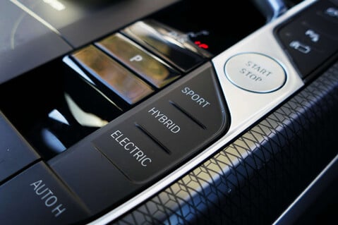 BMW 3 Series 2.0 330e 12kWh M Sport Touring 5dr Petrol Plug-in Hybrid Auto Euro 6 (s/s) 40