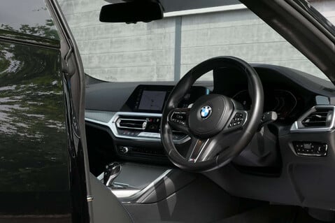 BMW 4 Series 2.0 420I M Sport Auto 2dr 32