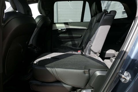Volvo XC90 2.0 XC90 R-Design Pro B6 MHEV AWD Auto 4WD 5dr 22