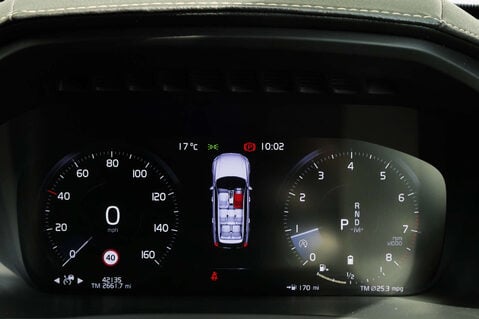 Volvo XC90 2.0 XC90 R-Design Pro B6 MHEV AWD Auto 4WD 5dr 46