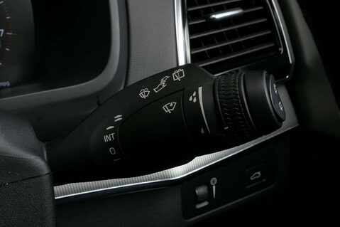 Volvo XC90 2.0 XC90 R-Design Pro B6 MHEV AWD Auto 4WD 5dr 29