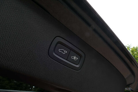 Volvo XC90 2.0 XC90 R-Design Pro B6 MHEV AWD Auto 4WD 5dr 36