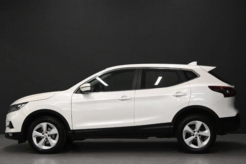 Nissan Qashqai 1.3 Qashqai Acenta Premium DiG-T Semi-Auto 5dr 7