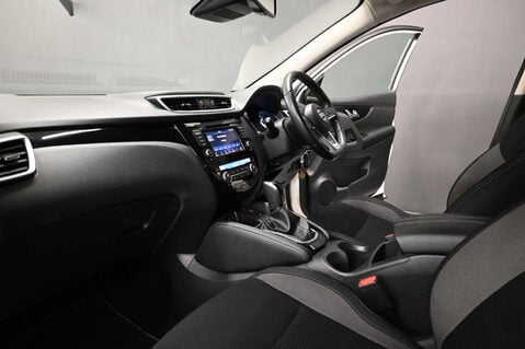 Nissan Qashqai 1.3 Qashqai Acenta Premium DiG-T Semi-Auto 5dr 11