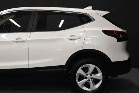 Nissan Qashqai 1.3 Qashqai Acenta Premium DiG-T Semi-Auto 5dr 12