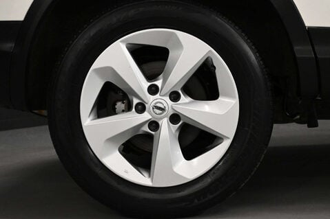 Nissan Qashqai 1.3 Qashqai Acenta Premium DiG-T Semi-Auto 5dr 22
