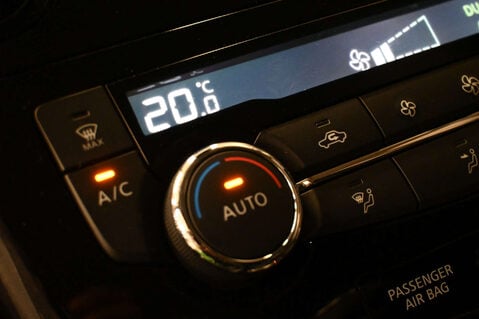 Nissan Qashqai 1.3 Qashqai Acenta Premium DiG-T Semi-Auto 5dr 25