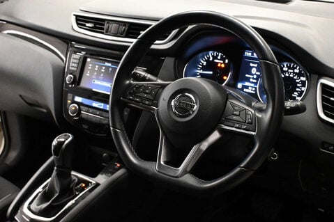 Nissan Qashqai 1.3 Qashqai Acenta Premium DiG-T Semi-Auto 5dr 27
