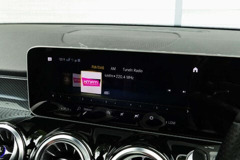 Mercedes-Benz GLB 2.0 GLB 220 AMG Line Premium+ D 4Matic Auto 4WD 5dr 26