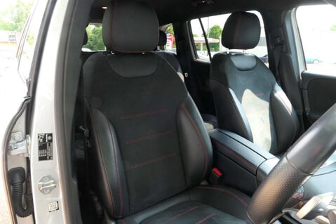 Mercedes-Benz GLB 2.0 GLB 220 AMG Line Premium D 4Matic Auto 4WD 5dr 5