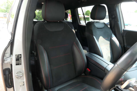 Mercedes-Benz GLB 2.0 GLB 220 AMG Line Premium D 4Matic Auto 4WD 5dr 5