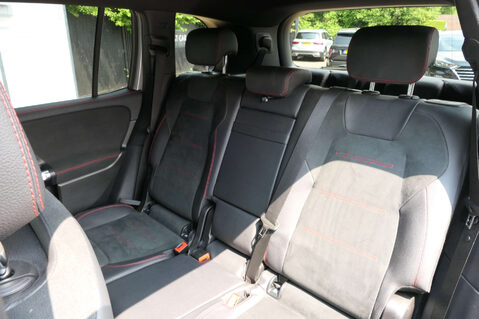 Mercedes-Benz GLB 2.0 GLB 220 AMG Line Premium D 4Matic Auto 4WD 5dr 22