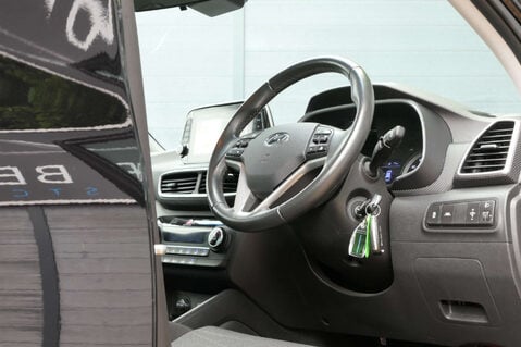 Hyundai TUCSON 1.6 Tucson SE Nav 48v MHEV CRDi 2WD 5dr 17