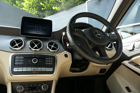 Mercedes-Benz GLA 2.1 GLA 220 Sport Premium+ D 4Matic Auto 4WD 5dr 25