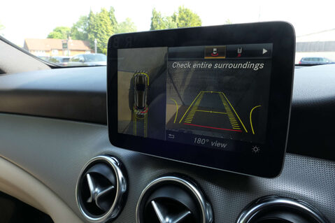 Mercedes-Benz GLA 2.1 GLA 220 Sport Premium+ D 4Matic Auto 4WD 5dr 28