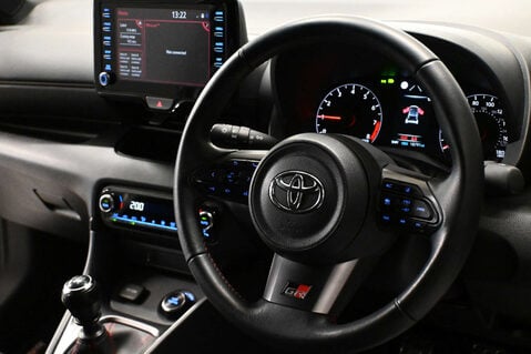 Toyota GR Yaris 1.6 GR Yaris Circuit 4WD 4WD 3dr 8