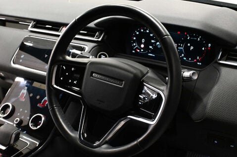 Land Rover Range Rover Velar 2.0 Range Rover Velar R-Dynamic SE D MHEV Auto 4WD 5dr 8