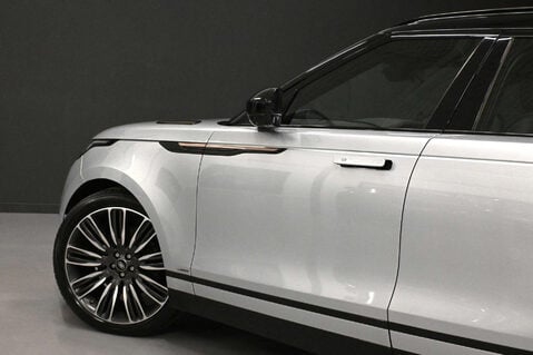 Land Rover Range Rover Velar 2.0 Range Rover Velar R-Dynamic SE D MHEV Auto 4WD 5dr 16